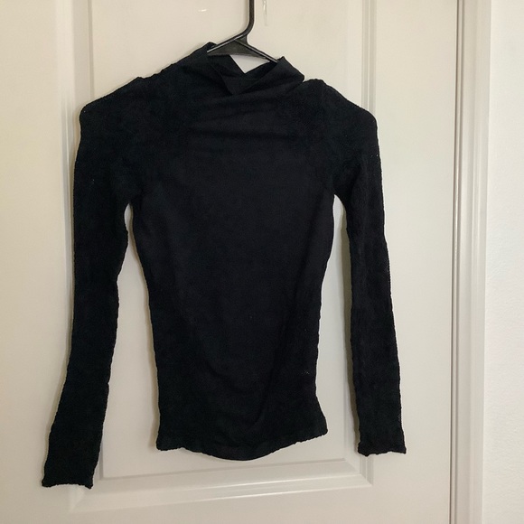 NWOT New Free people mock neck lace sleeve, size XS, color black - Picture 2 of 10